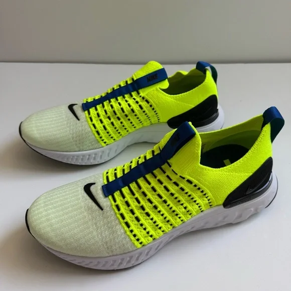 Nike React Phantom Run Flyknit 2 M's 10.5 - Picture 3 of 8